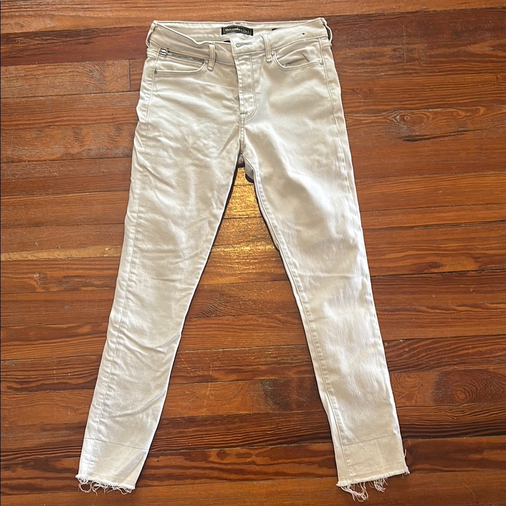 Abercrombie & Fitch Cream Skinny Jeans